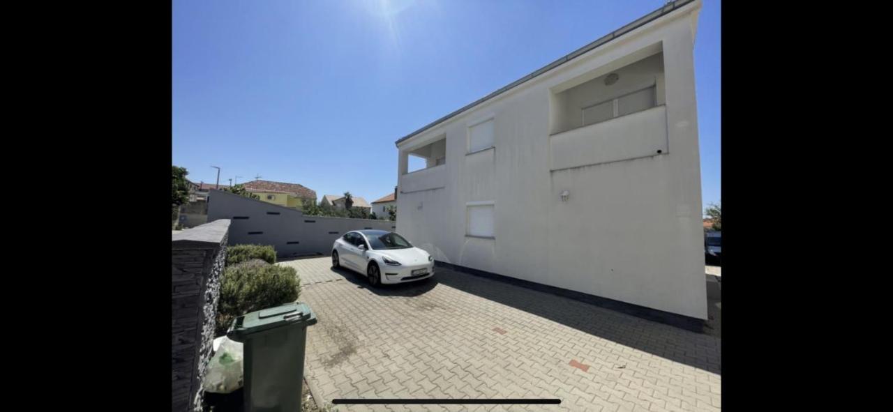 Apartmani Gavran Pirovac Eksteriør bilde