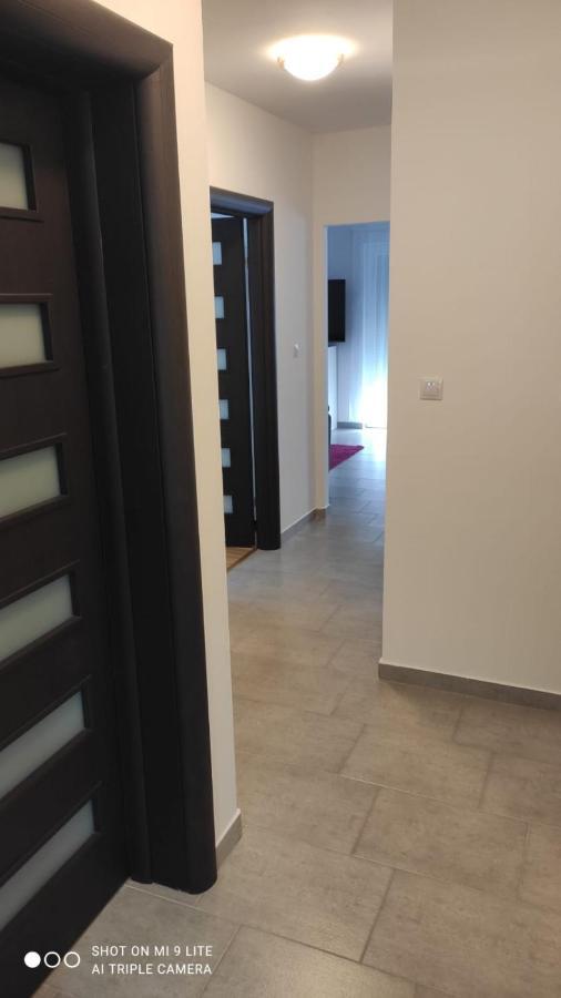 Apartmani Gavran Pirovac Eksteriør bilde