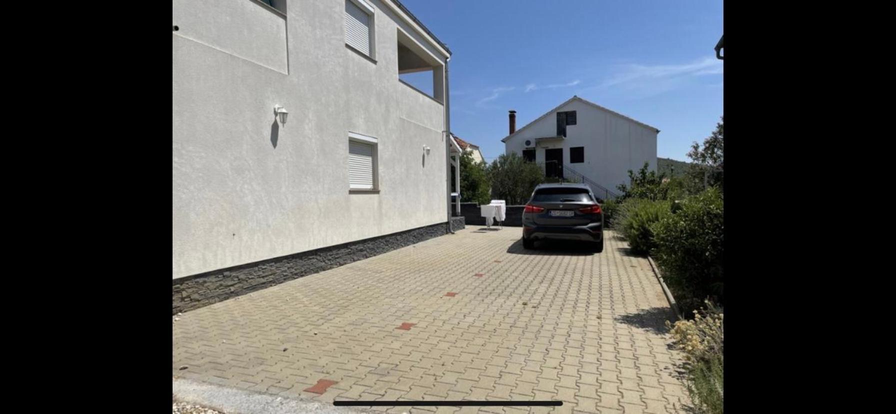 Apartmani Gavran Pirovac Eksteriør bilde