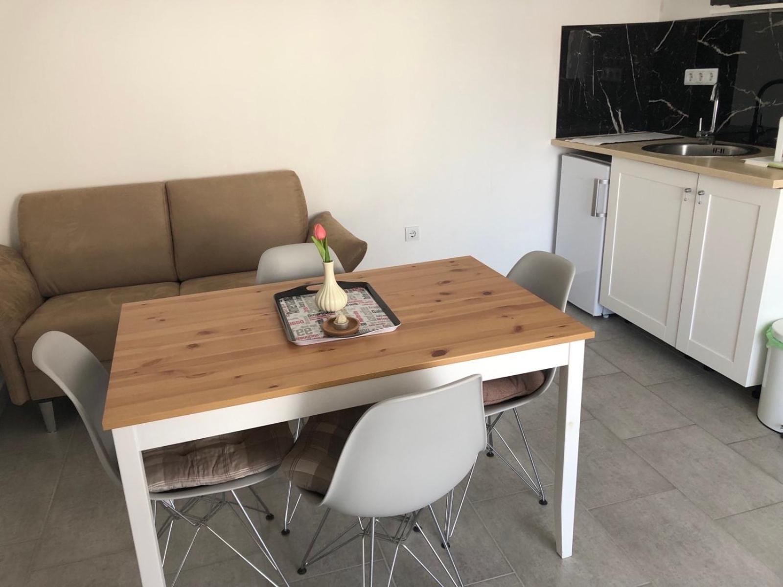 Apartmani Gavran Pirovac Eksteriør bilde