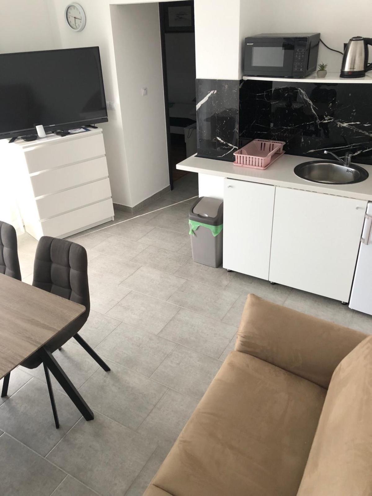 Apartmani Gavran Pirovac Eksteriør bilde